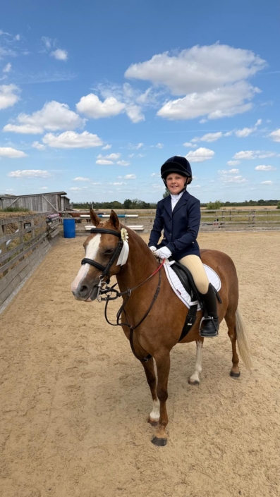 Clear Round 50cm Millie on Lacey